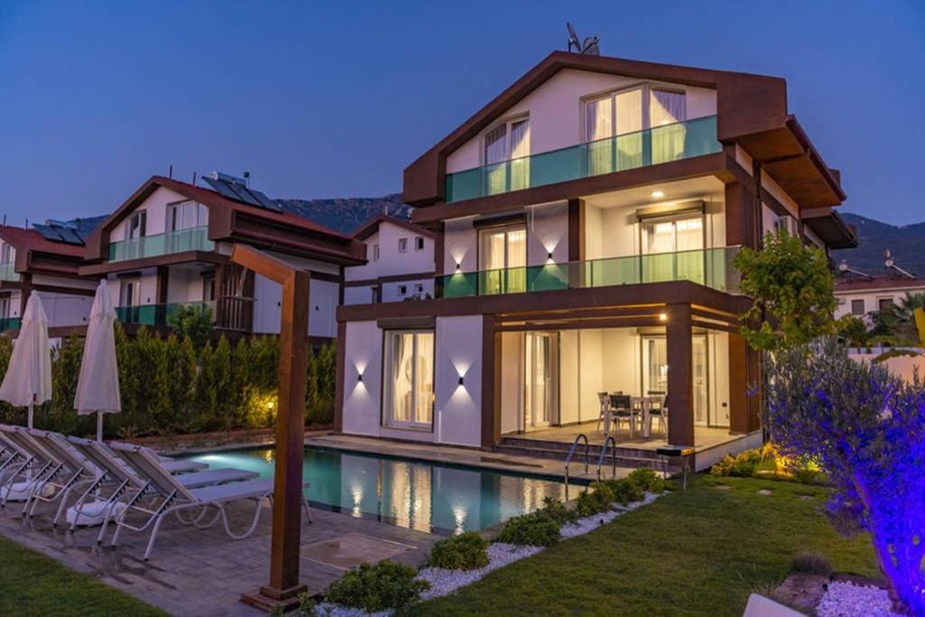 Bella- 4 Bedroom Holiday Villa In Oludeniz Фетие Екстериор снимка