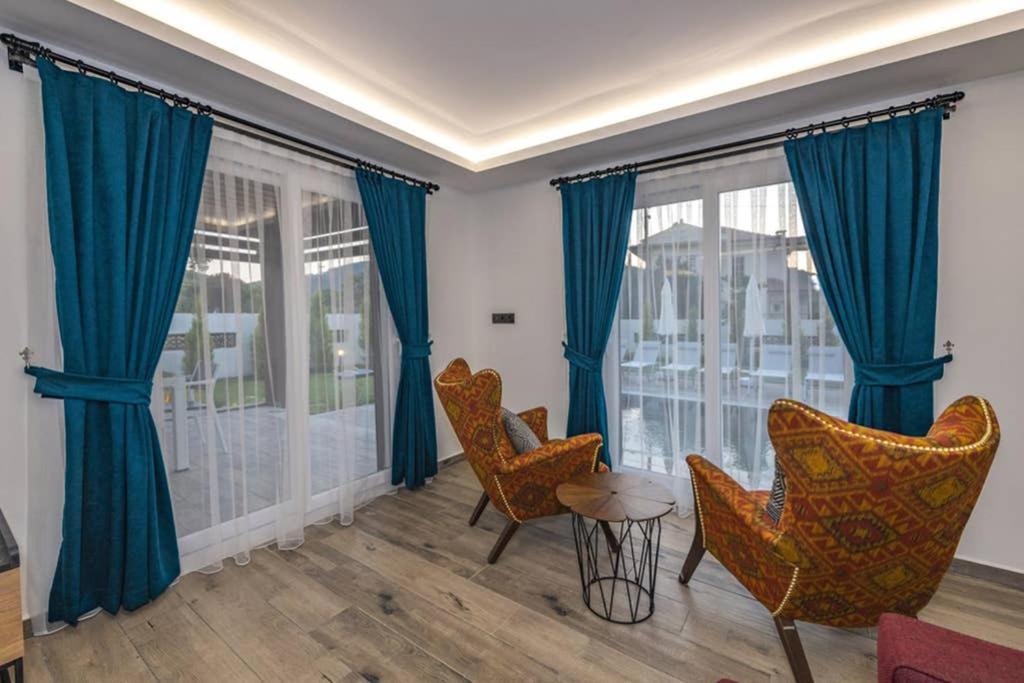 Bella- 4 Bedroom Holiday Villa In Oludeniz Фетие Екстериор снимка