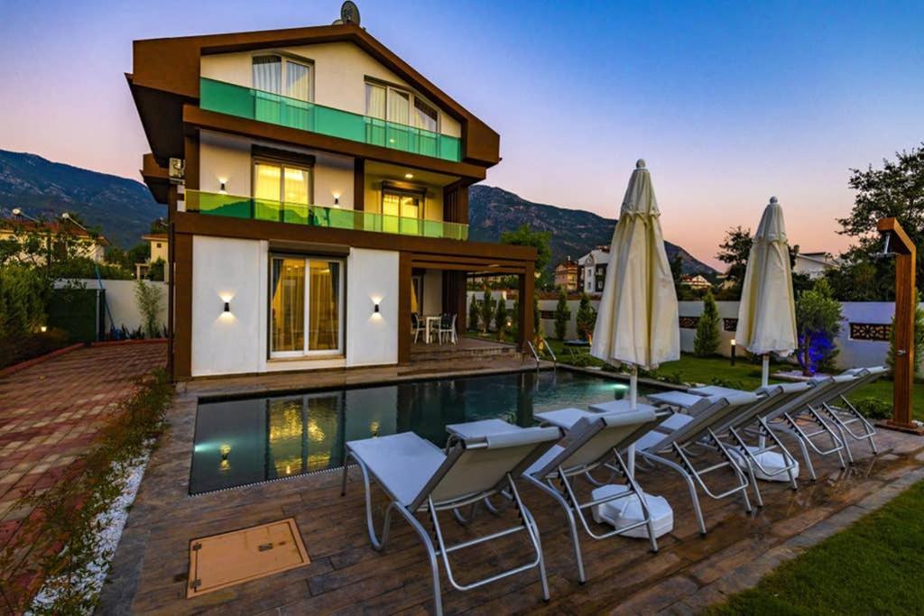 Bella- 4 Bedroom Holiday Villa In Oludeniz Фетие Екстериор снимка