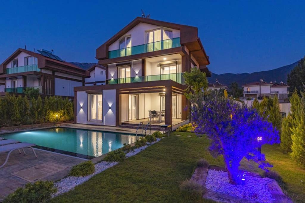 Bella- 4 Bedroom Holiday Villa In Oludeniz Фетие Екстериор снимка