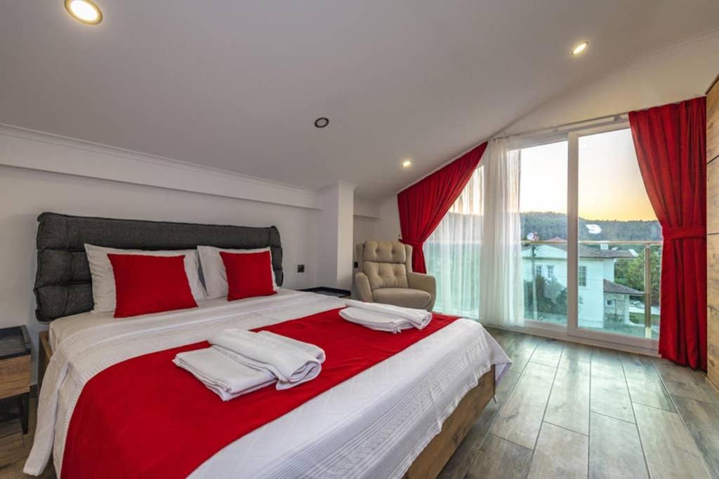 Bella- 4 Bedroom Holiday Villa In Oludeniz Фетие Екстериор снимка