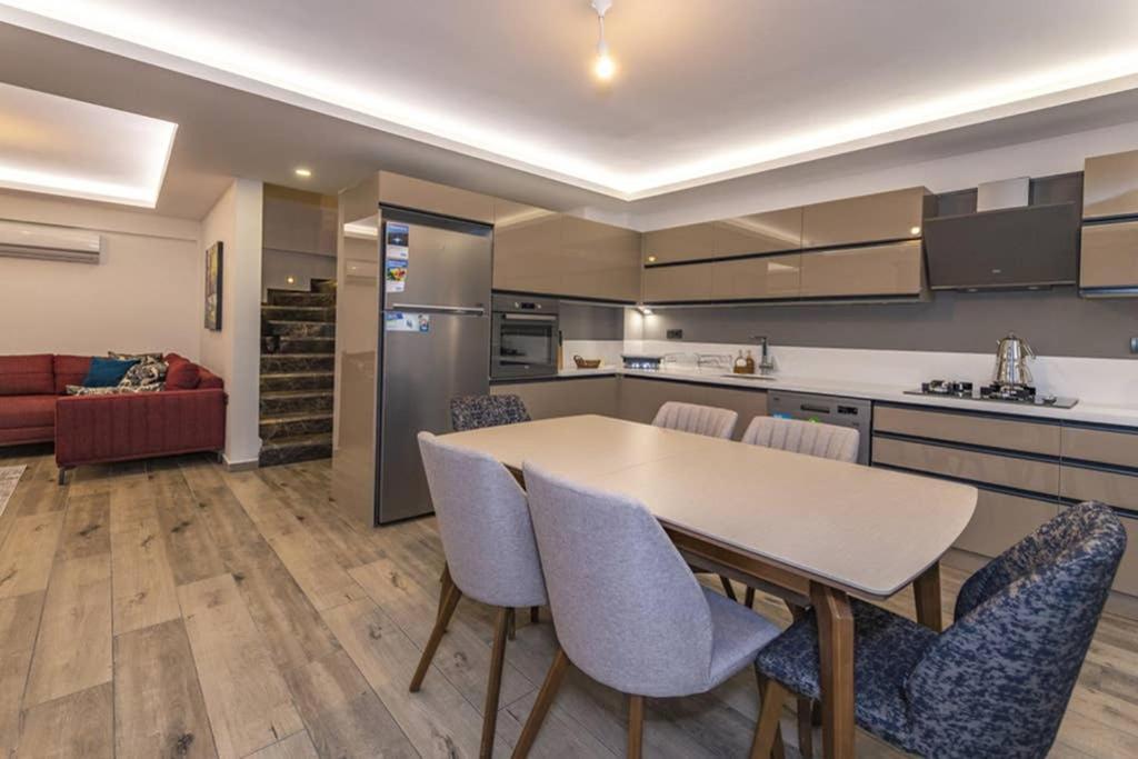 Bella- 4 Bedroom Holiday Villa In Oludeniz Фетие Екстериор снимка