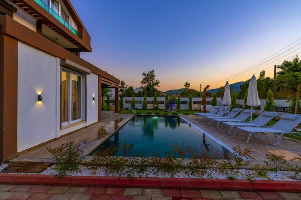 Bella- 4 Bedroom Holiday Villa In Oludeniz Фетие Екстериор снимка